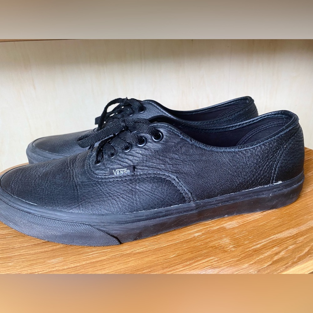 VANS - Authentic - Unisex faux leather shoe in US size 12 // good condition// - Picture 2 of 7